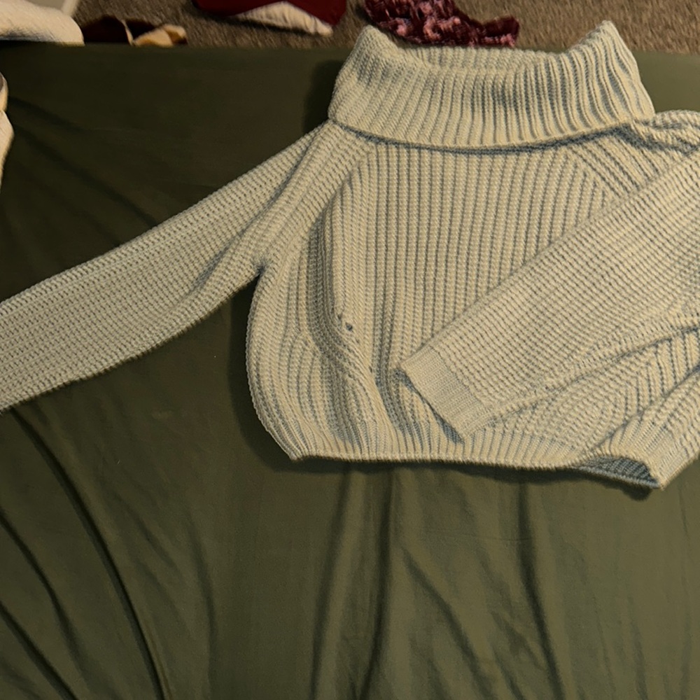 Light green turtle neck